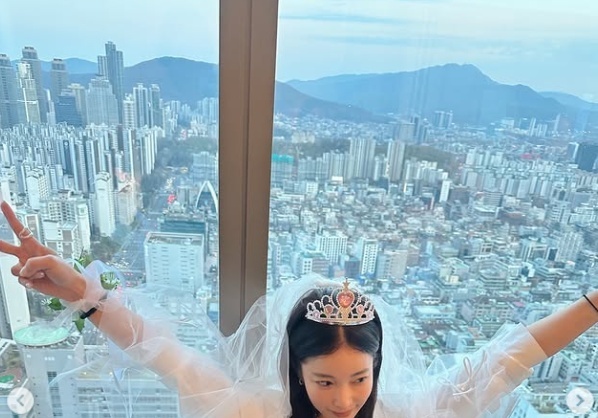 기은세, '재혼설' 커지자 초고속 해명 "'예비신부' 어깨띠는 실수"