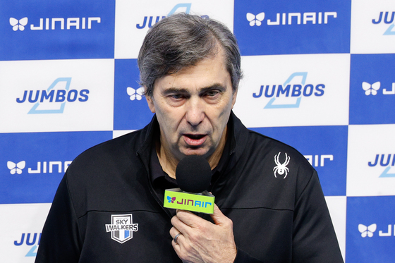 '2연패 뒤 2연승' 현대캐피탈 블랑 감독 "새로운 역사 쓰고 싶다"