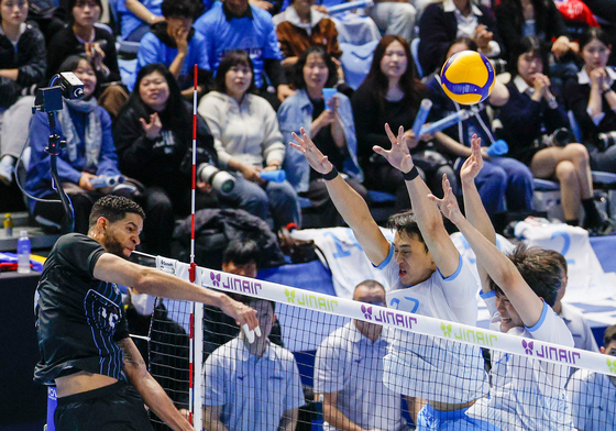 레오 '넘어가라'