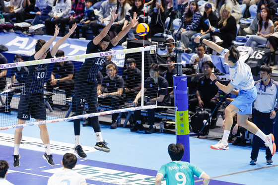 김진영·레오 '안돼'