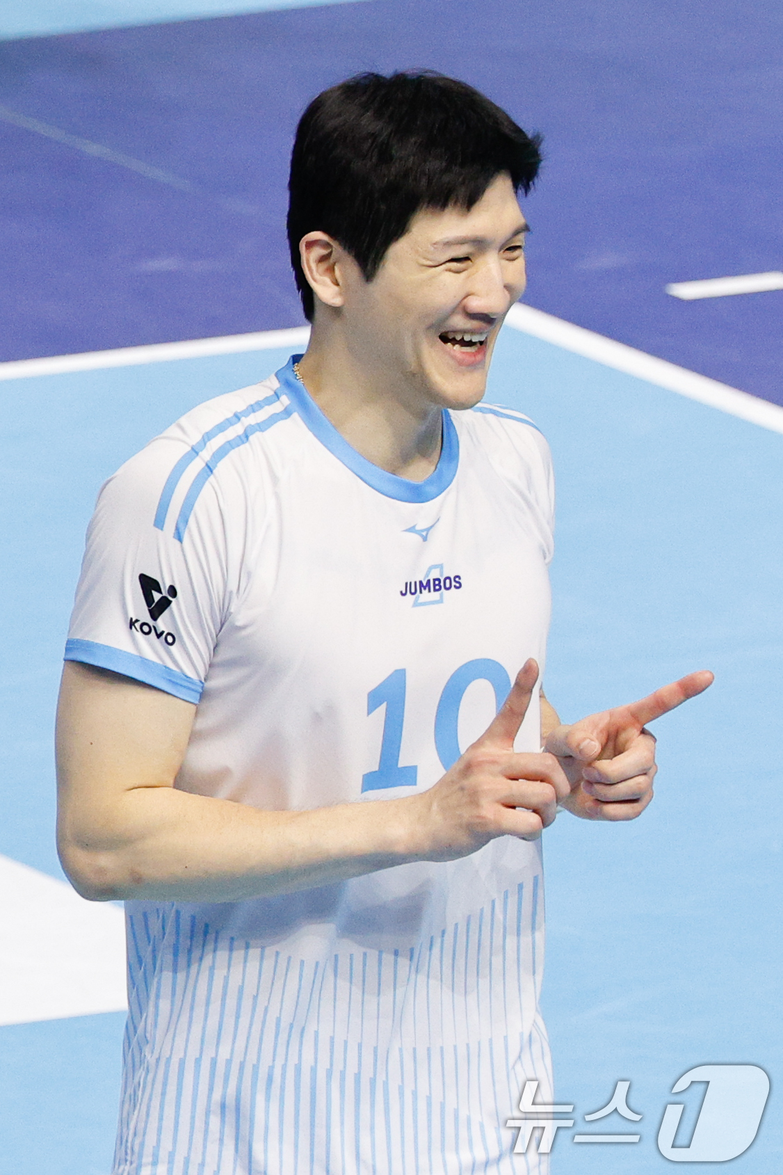 (인천=뉴스1) 안은나 기자 = 10일 오후 인천 계양체육관에서 열린 프로배구 2025-2026 V-리그 남자부 챔피언 결정전 5차전 대한항공 점보스와 현대캐피탈 스카이워커스의 경 …