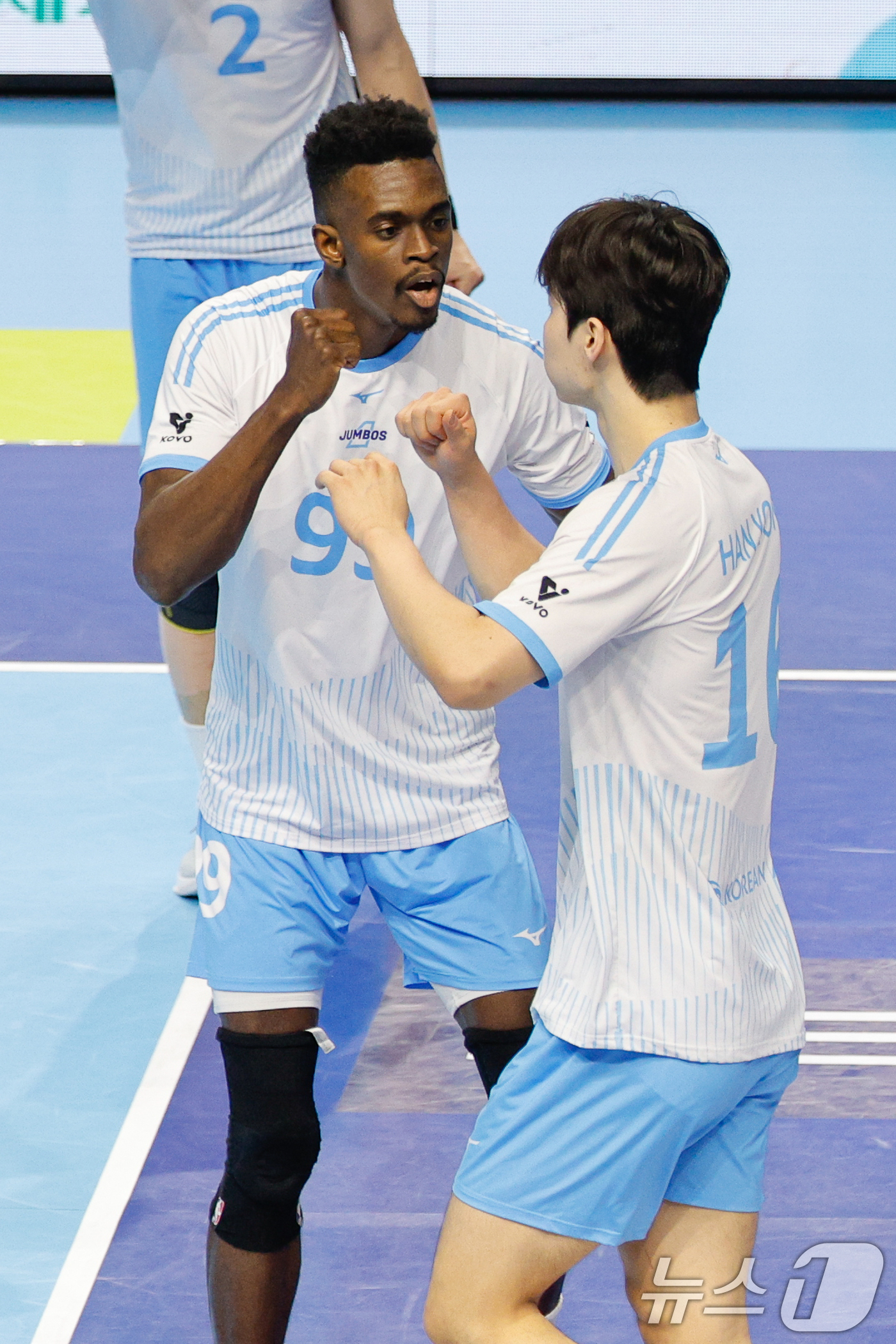 (인천=뉴스1) 안은나 기자 = 10일 오후 인천 계양체육관에서 열린 프로배구 2025-2026 V-리그 남자부 챔피언 결정전 5차전 대한항공 점보스와 현대캐피탈 스카이워커스의 경 …