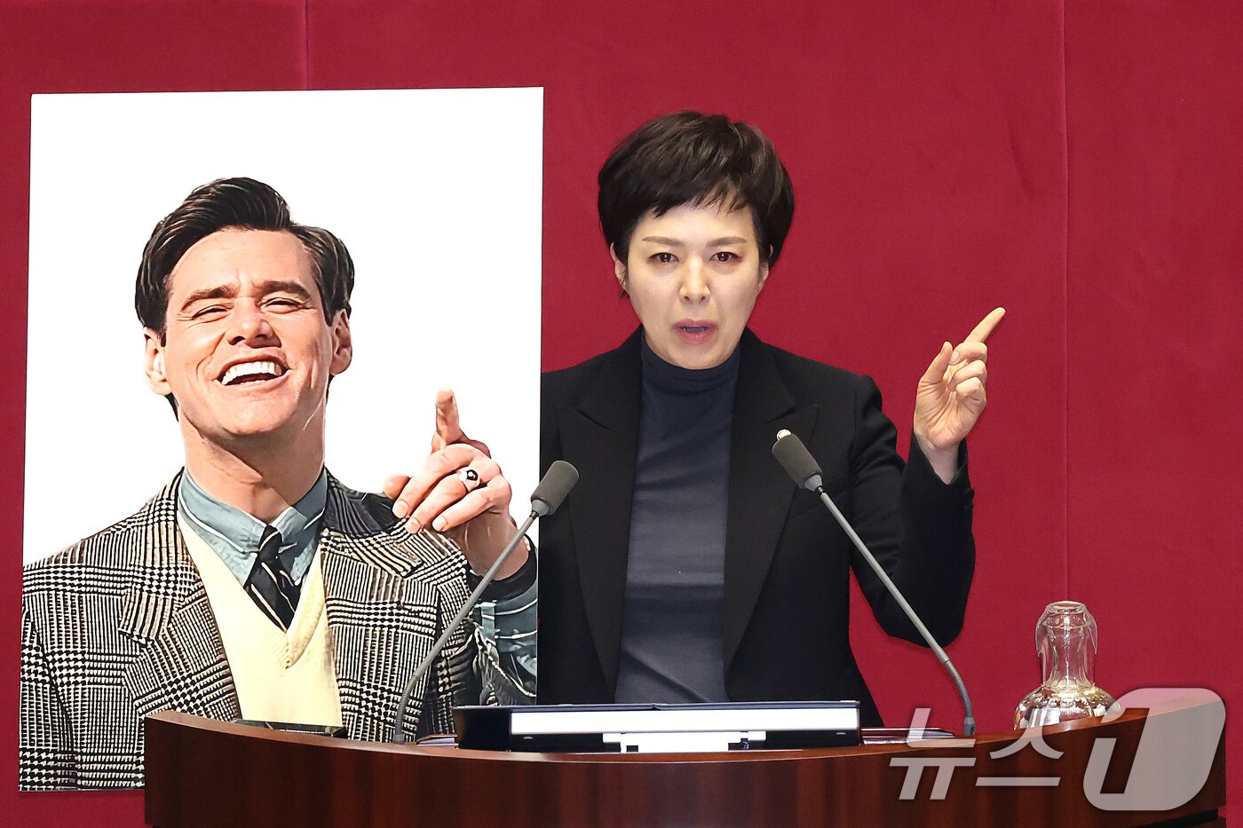 본문 이미지 - 김은혜 국민의힘 의원이 10일 서울 여의도 국회에서 열린 제434회 국회(임시회) 3차 본회의에서 2026년도 제1회 추가경정예산안(정부)에 대한 토론을 하고 있다. 2026.4.10 ⓒ 뉴스1 신웅수 기자