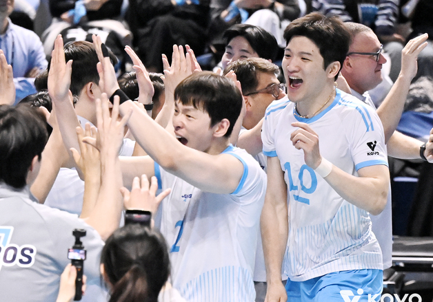 '공공의 적' 대한항공, 이 악문 한선수…"웃음거리 되고 싶지 않았다"