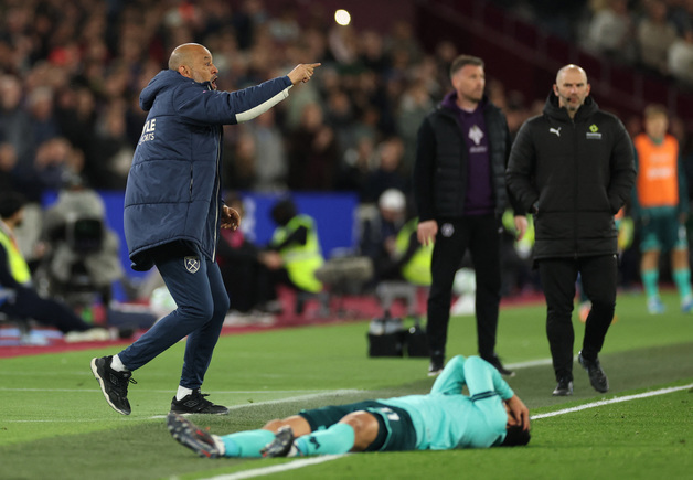 '황희찬 19분' 울버햄튼, 웨스트햄에 0-4 완패…잔류 빨간불