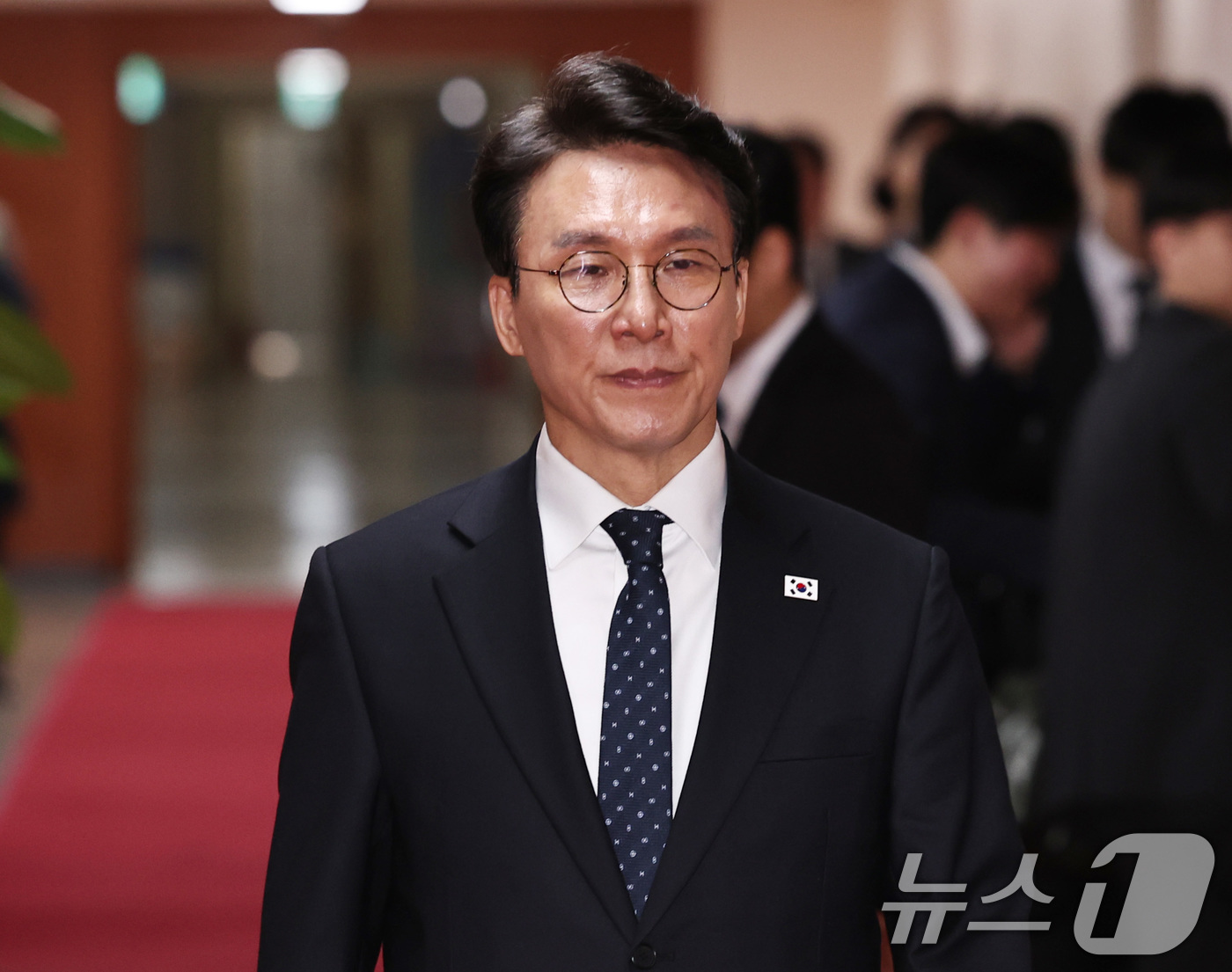 (서울=뉴스1) 구윤성 기자 = 김민석 국무총리가 11일 오전 서울 종로구 정부서울청사에서 열린 임시국무회의에 참석하고 있다. 2026.4.11/뉴스1