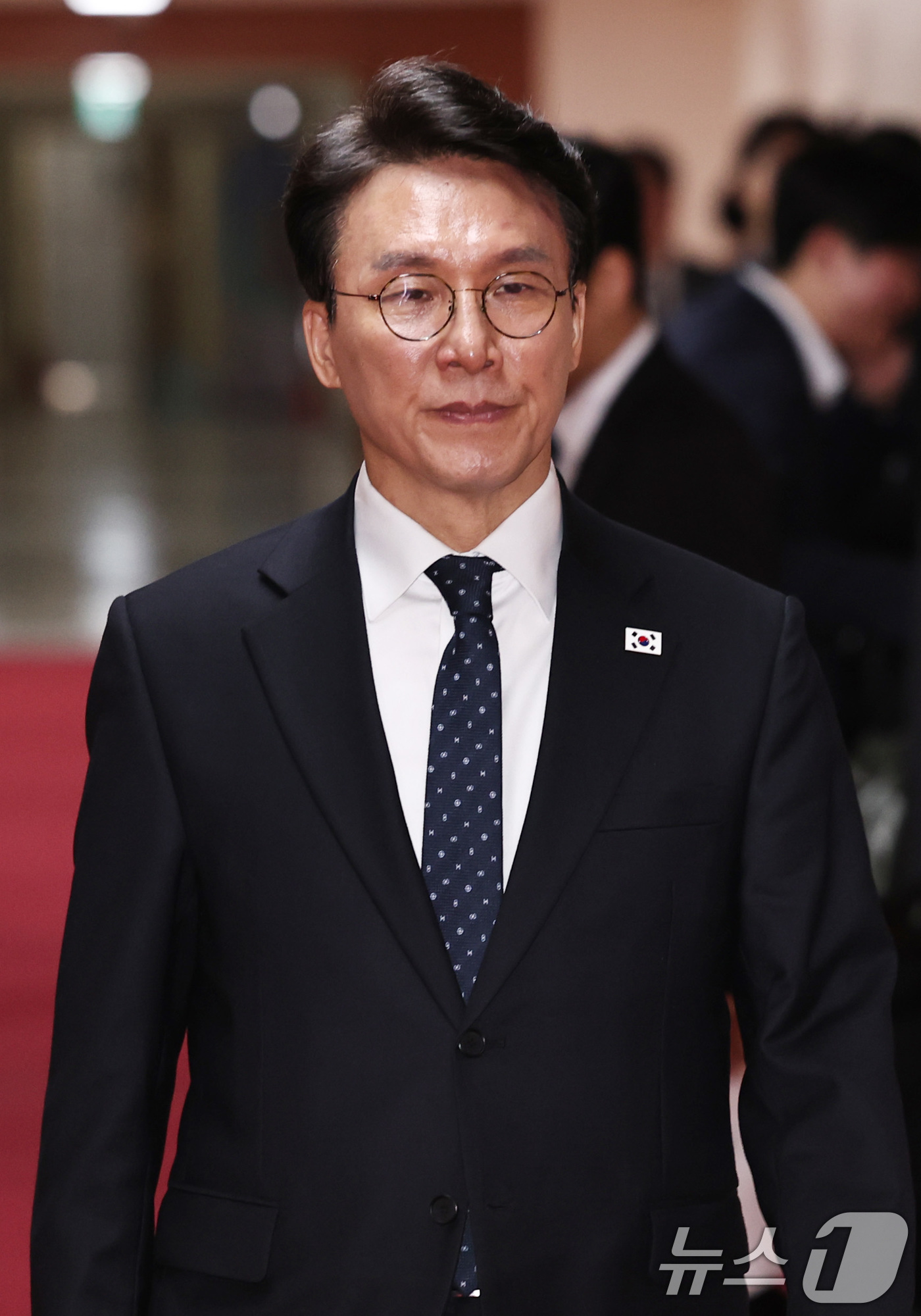 (서울=뉴스1) 구윤성 기자 = 김민석 국무총리가 11일 오전 서울 종로구 정부서울청사에서 열린 임시국무회의에 참석하고 있다. 2026.4.11/뉴스1