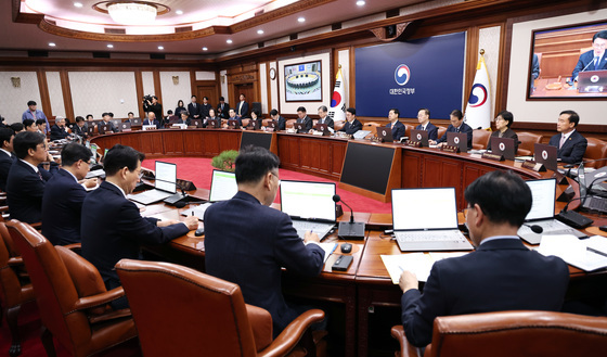 정부, 26.2조 추경 국무회의 의결