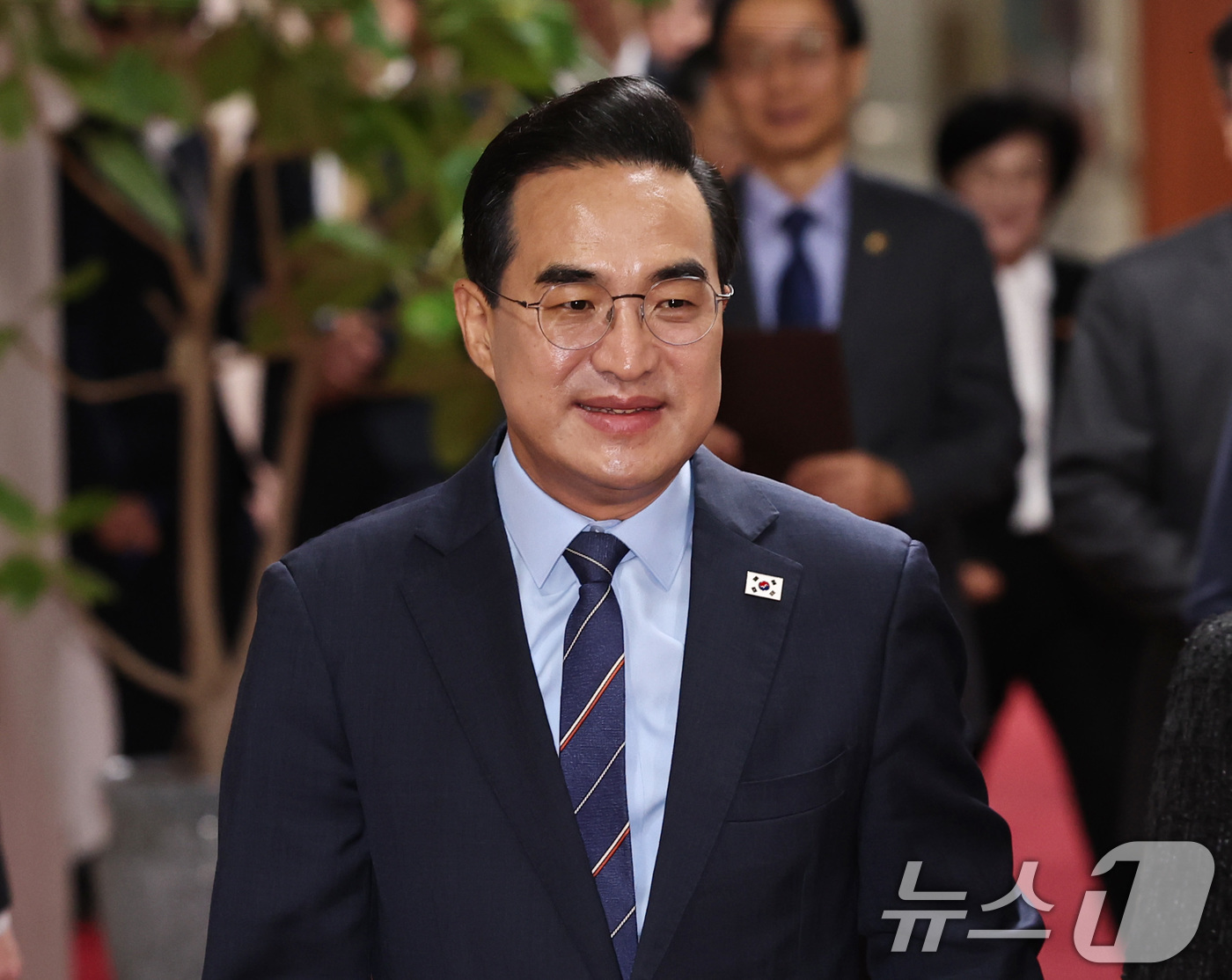 (서울=뉴스1) 구윤성 기자 = 박홍근 기획예산처 장관이 11일 오전 서울 종로구 정부서울청사에서 열린 임시국무회의에 참석하고 있다. 2026.4.11/뉴스1