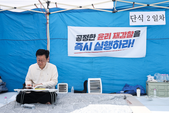 단식 이틀째 안호영 "이원택 재감찰해야…문정복, 아픈 사람에 칼질"(종합)