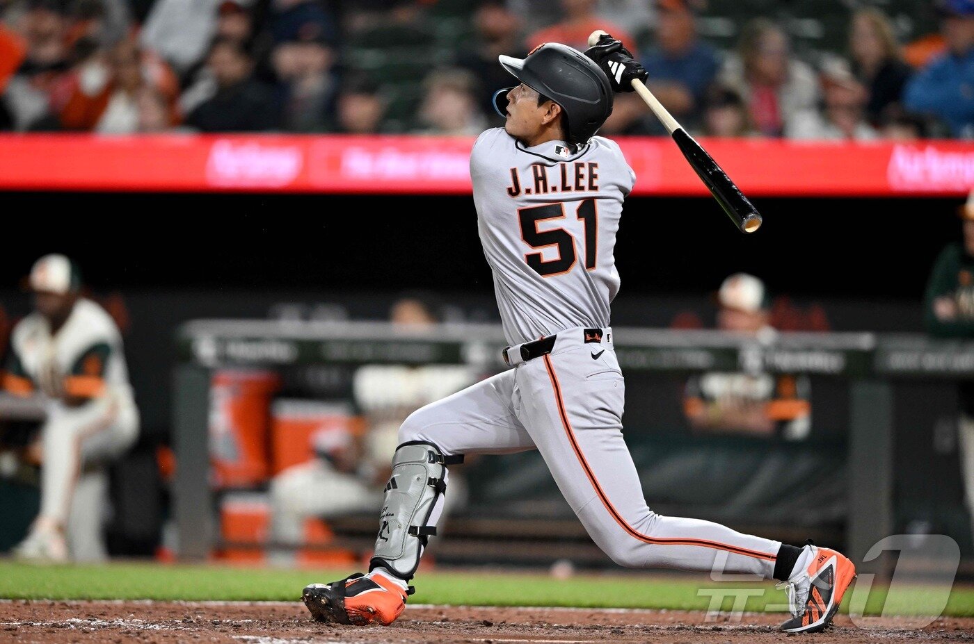 본문 이미지 - 샌프란시스코 자이언츠 외야수 이정후가 12일(한국시간) 열린 2026 메이저리그 볼티모어 오리올스와 원정 경기에서 4타수 2안타를 기록했다. ⓒ AFP=뉴스1
