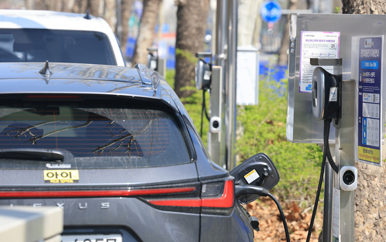 '고유가 속 전기차 인기'