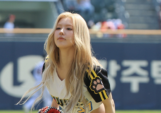 아이들 미연 '승리 시구'