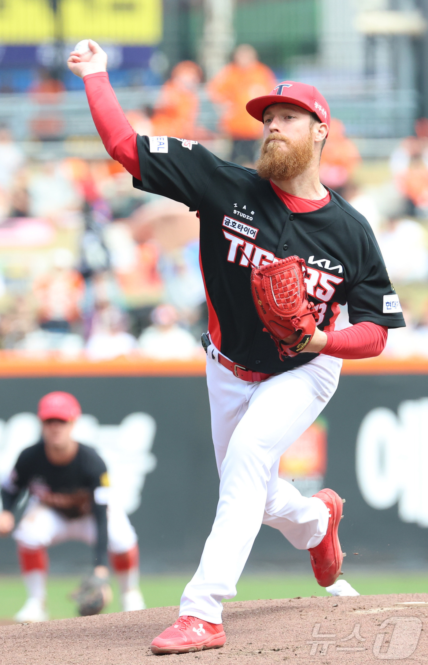 (대전=뉴스1) 김기남 기자 = 12일 대전 한화생명볼파크에서 열린 2026 신한 SOL KBO리그 기아타이거즈와 한화 이글스의 경기에서 기아 올러가 선발 투구하고 있다. 2026 …