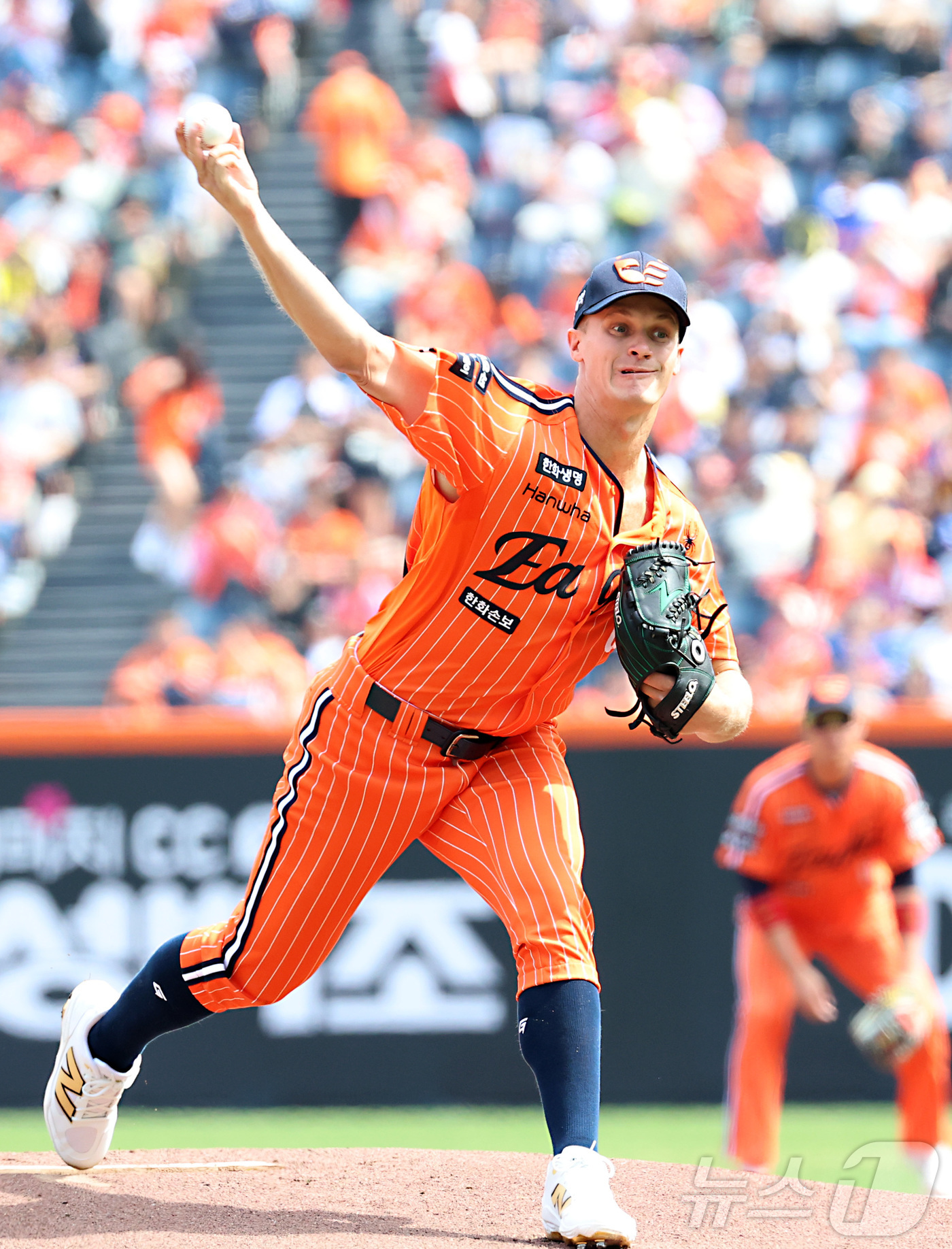 (대전=뉴스1) 김기남 기자 = 12일 대전 한화생명볼파크에서 열린 2026 신한 SOL KBO리그 기아 타이거즈와 한화 이글스의 경기에서 한화 쿠싱이 선발 투구하고 있다. 202 …