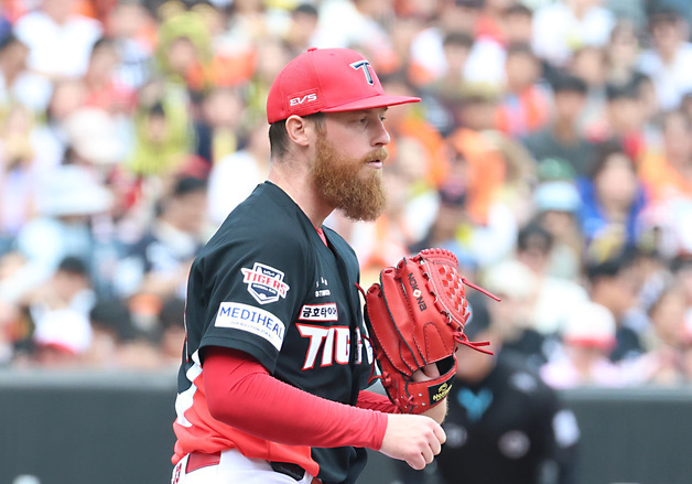 삼진 잡은 올러