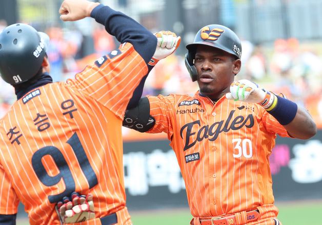 1타점 안타치는 페라자