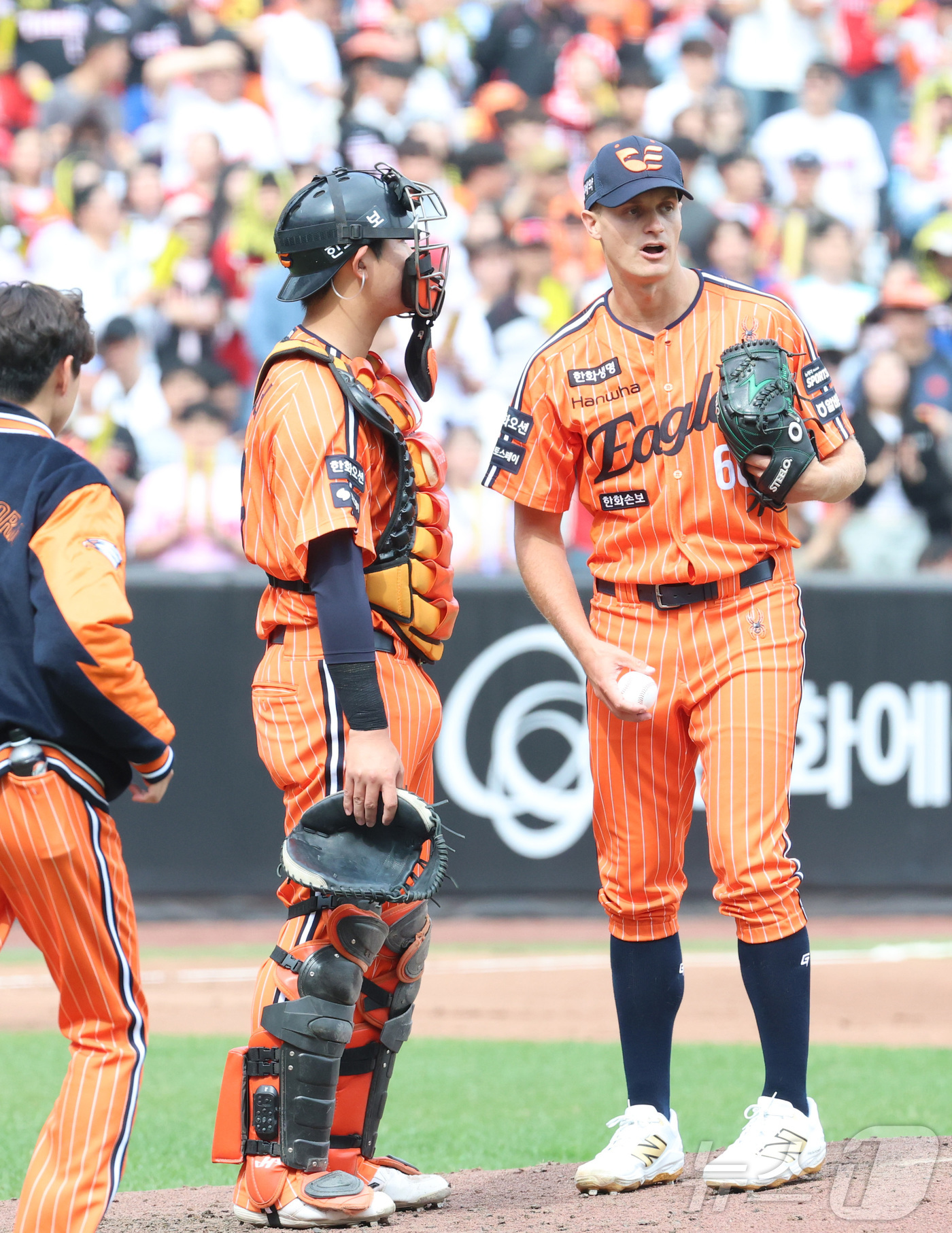 (대전=뉴스1) 김기남 기자 = 12일 대전 한화생명볼파크에서 열린 2026 신한 SOL KBO리그 기아 타이거즈와 한화 이글스의 경기에서 한화 쿠싱이 첫 등판 2실점 하며 4회초 …