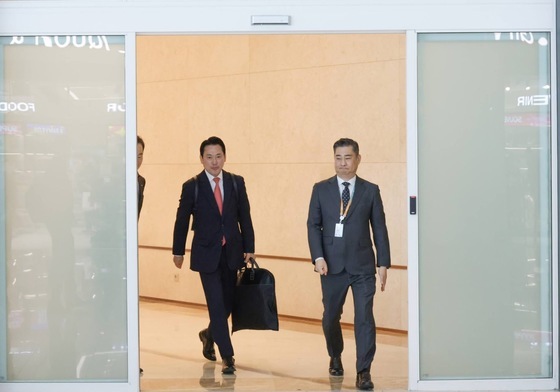 박지원, 장동혁 방미에 "유권자도 없는 미국으로 도망…해외토픽감"