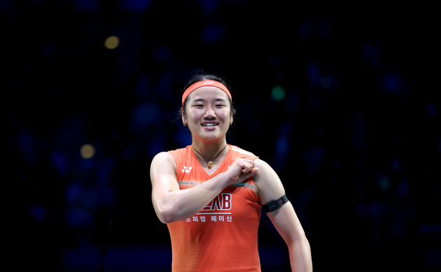 [속보] 안세영, 왕즈이 꺾고 아시아선수권 우승…그랜드슬램 달성