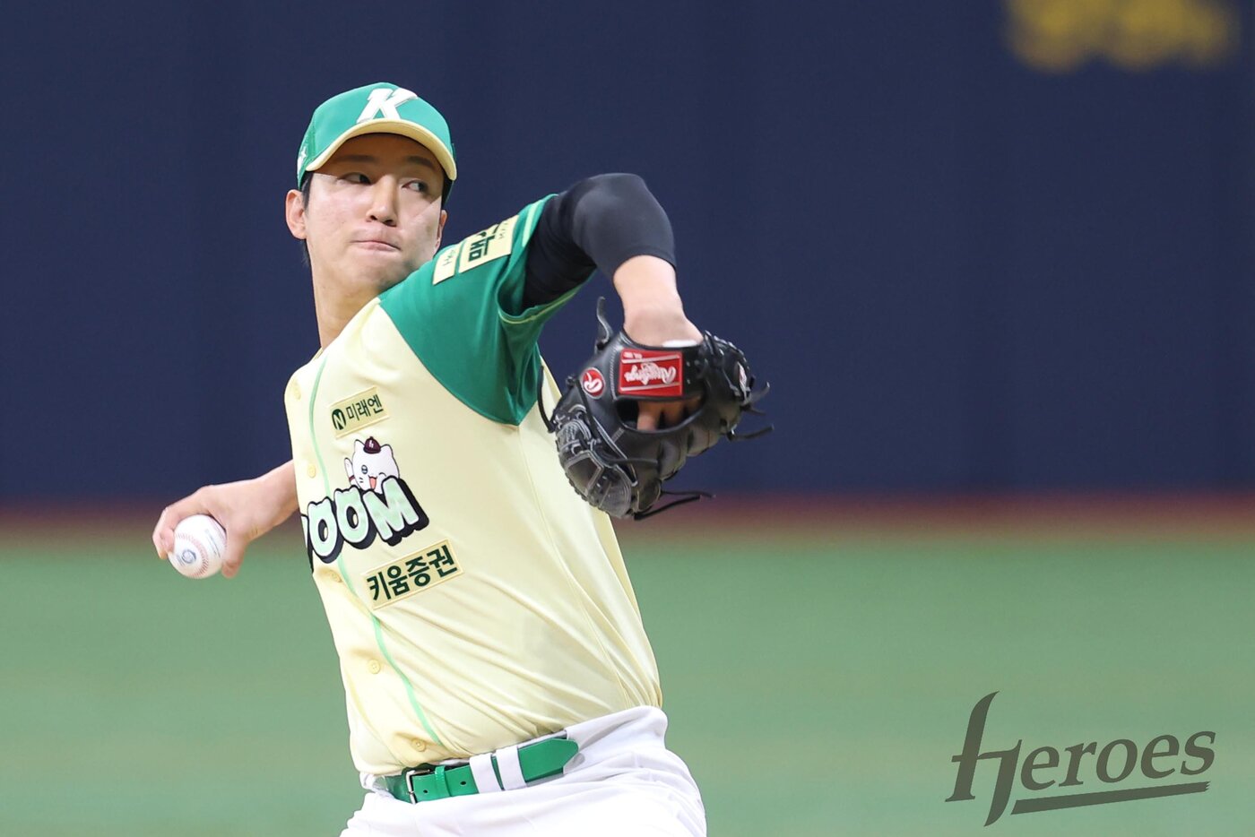 본문 이미지 - 키움 안우진이 12일 오후 서울 구로구 고척 스카이돔에서 열린 2026 신한 SOL KBO리그 롯데 자이언츠와 홈 경기에 선발로 등판해 역투를 펼치고 있다. (키움 히어로즈 제공, 재판매 및 DB 금지) 2026.4.12 ⓒ 뉴스1 김진환 기자