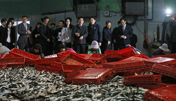 부산공동어시장 방문한 해부수 장관