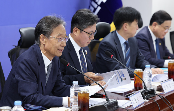 중동전쟁 특위 발언하는 유동수 위원장