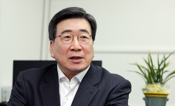 모친 향한 사모곡부터 시대 성찰까지…전지명 부위원장 시집 출간