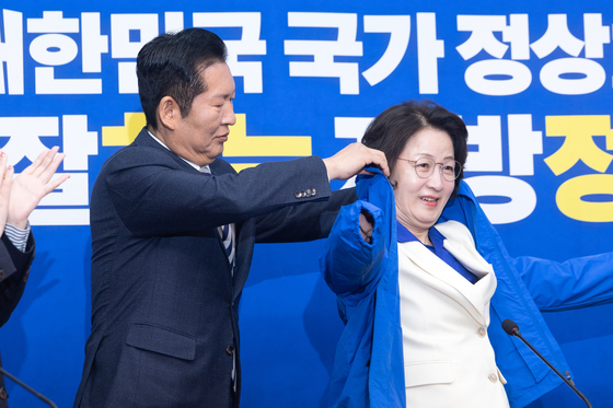 정청래 대표, '추미애 후보 환영합니다'