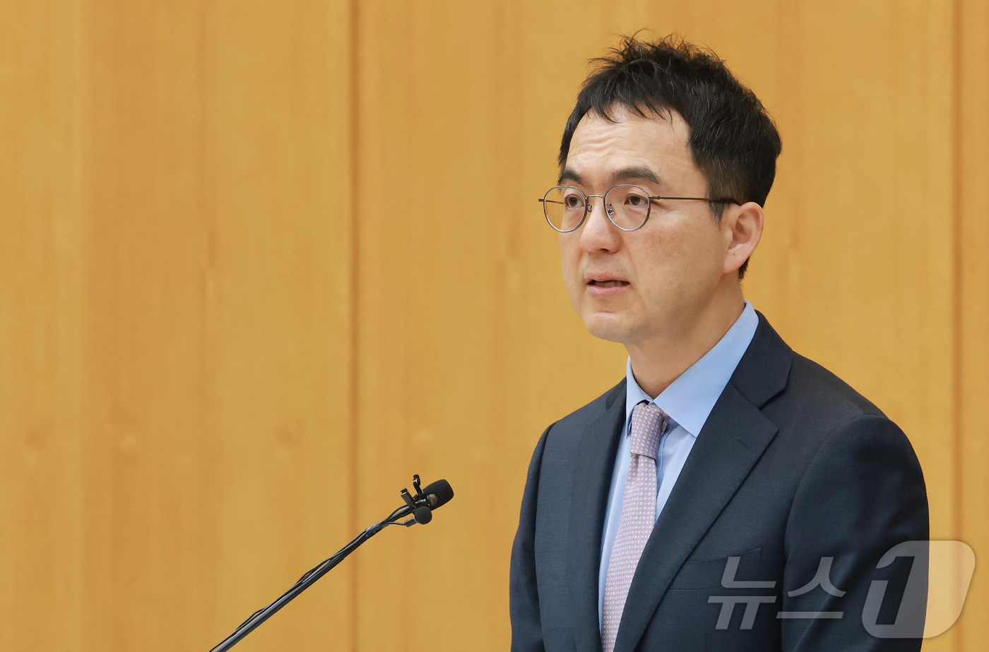 (서울=뉴스1) 임세영 기자 = 구자현 검찰총장 직무대행이 13일 오전 서울 서초구 대검찰청에서 열린 전국 선거전담 부장검사 회의에서 모두발언을 하고 있다. 2026.4.13/뉴스 …