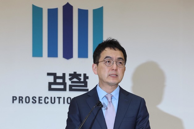 [속보] 검찰총장 대행 "국정조사, 재판 영향 주면 안돼…공정·객관 부탁"