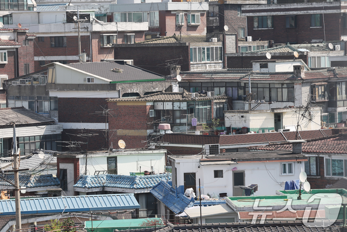 (서울=뉴스1) 박지혜 기자 = 서울시가 민간 자력으로 개발이 어려운 지역에 서울주택도시개발공사(SH)가 참여하는 '서울형 공공 참여 주택 사업'을 도입한다고 13일 밝혔다.사업성 …