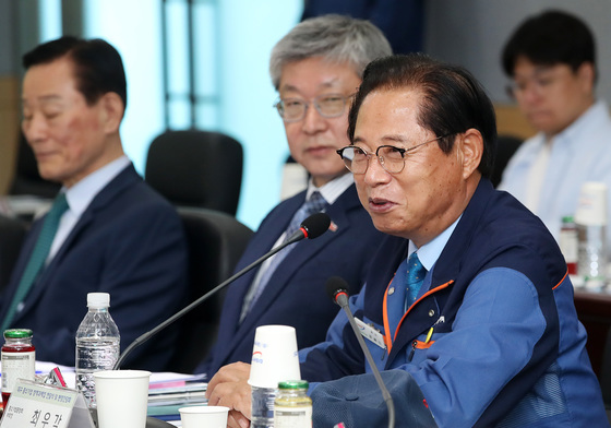 인사말하는 최우각 대성하이텍 대표