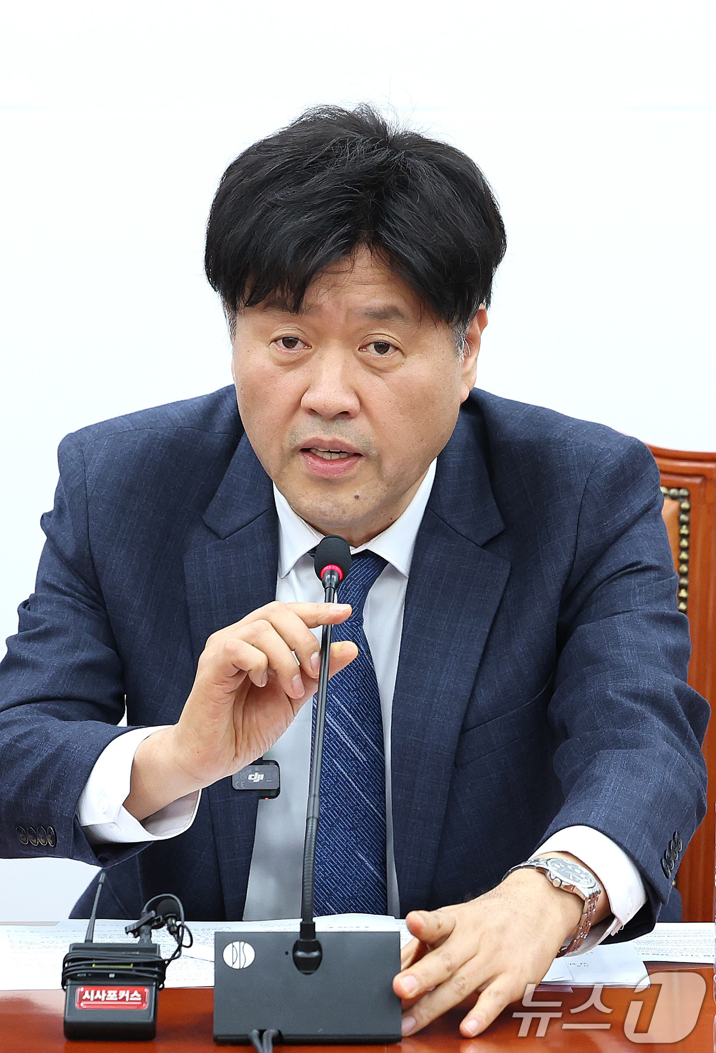 (서울=뉴스1) 신웅수 기자 = 김용 전 민주연구원 부원장이 13일 서울 여의도 국회에서 열린 정치검찰 조작기소특위 기자간담회에서 발언하고 있다. 2026.4.13/뉴스1