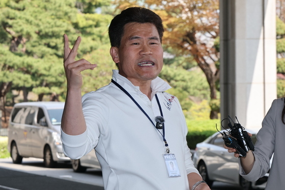 검찰 소환조사 입장 밝히는 전한길