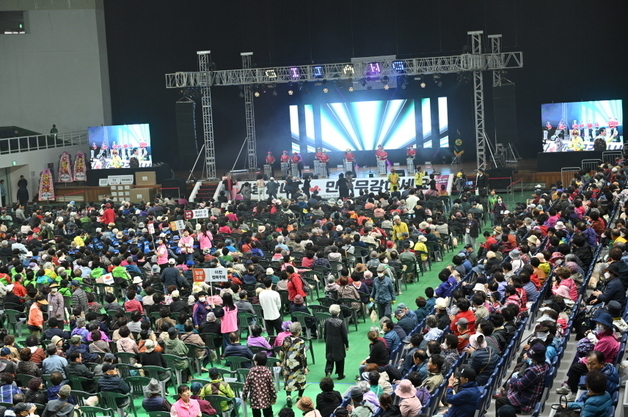 기장군, 15일 '어르신 한마당 축제'…건강 체크·취업 상담 부스 운영