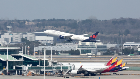 치솟는 국제유가에 유류할증료 '비상'