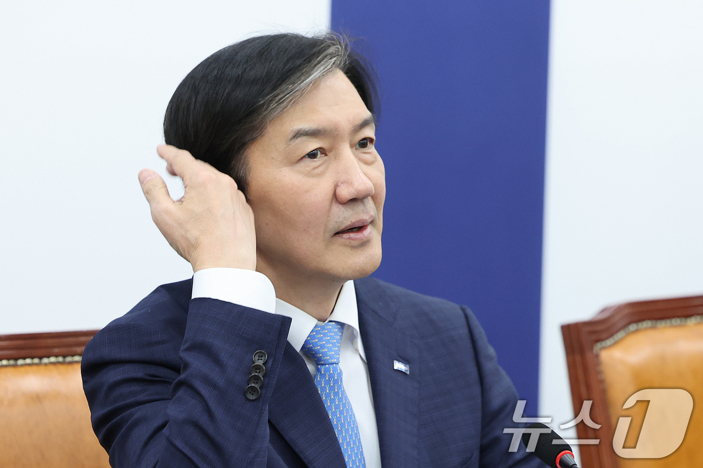 (서울=뉴스1) 신웅수 기자 = 조국 조국혁신당 대표가 13일 서울 여의도 국회에서 열린 최고위원회-시도당위원장연석회의에 참석하고 있다. 2026.4.13/뉴스1