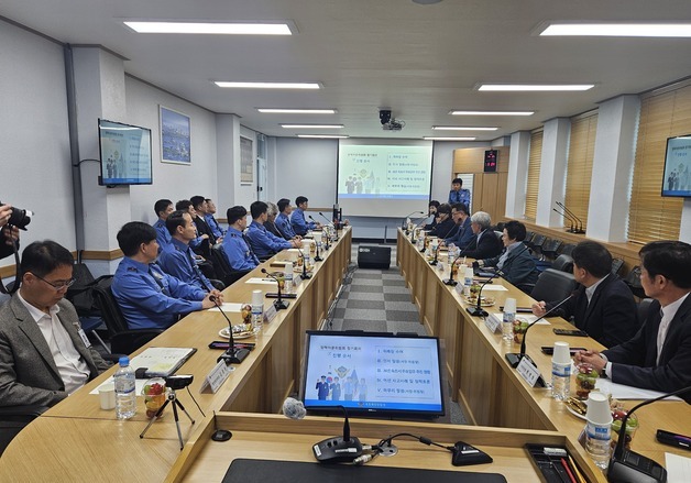 "연안 안전사고 예방"…속초해경, 정책자문위 회의