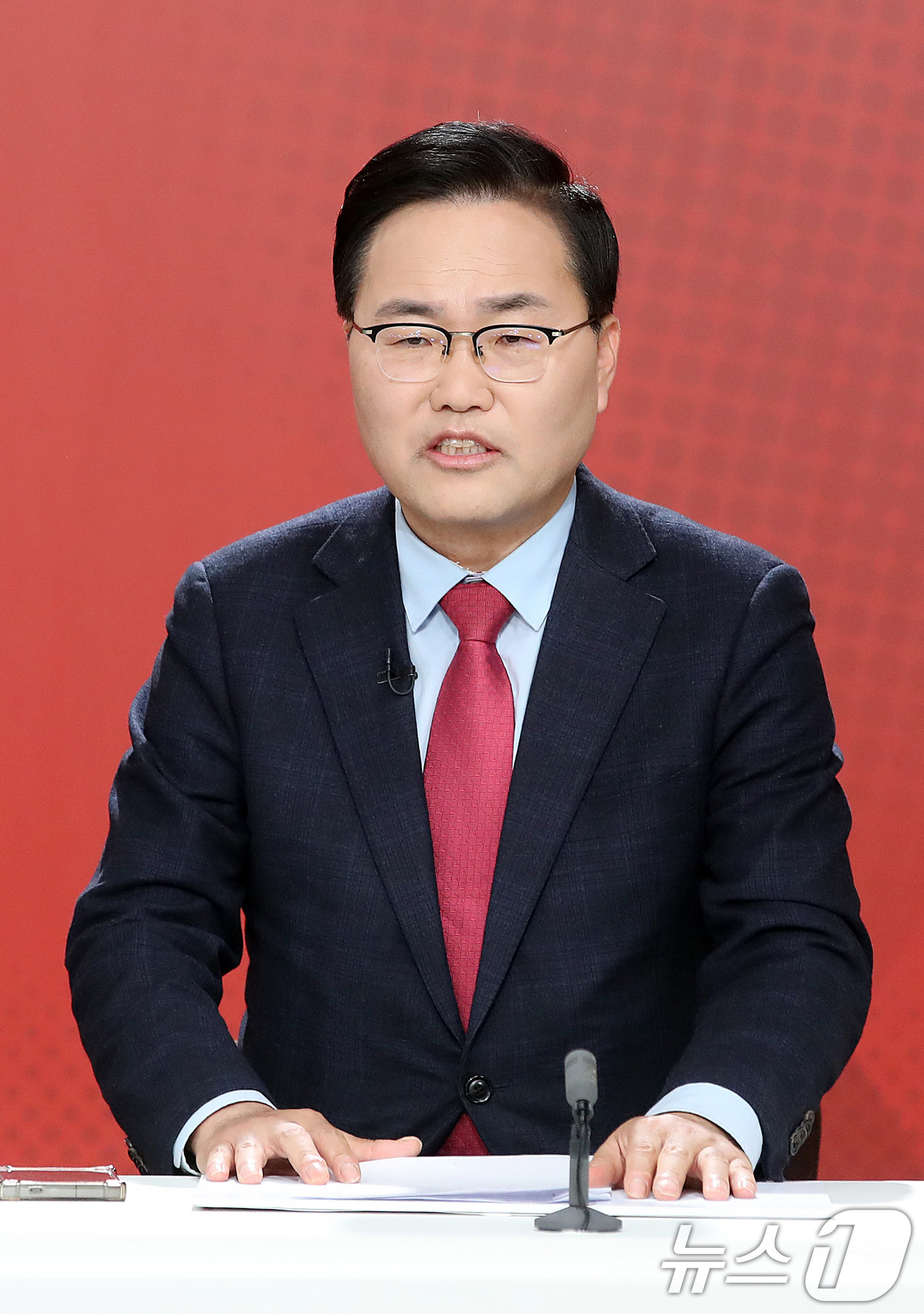 (대구=뉴스1) 공정식 기자 = 13일 오후 대구 수성구 대구MBC에서 열린 '제9회 전국동시지방선거 국민의힘 대구시장 경선 비전토론회'에서 홍석준 후보가 발언하고 있다. 2026 …