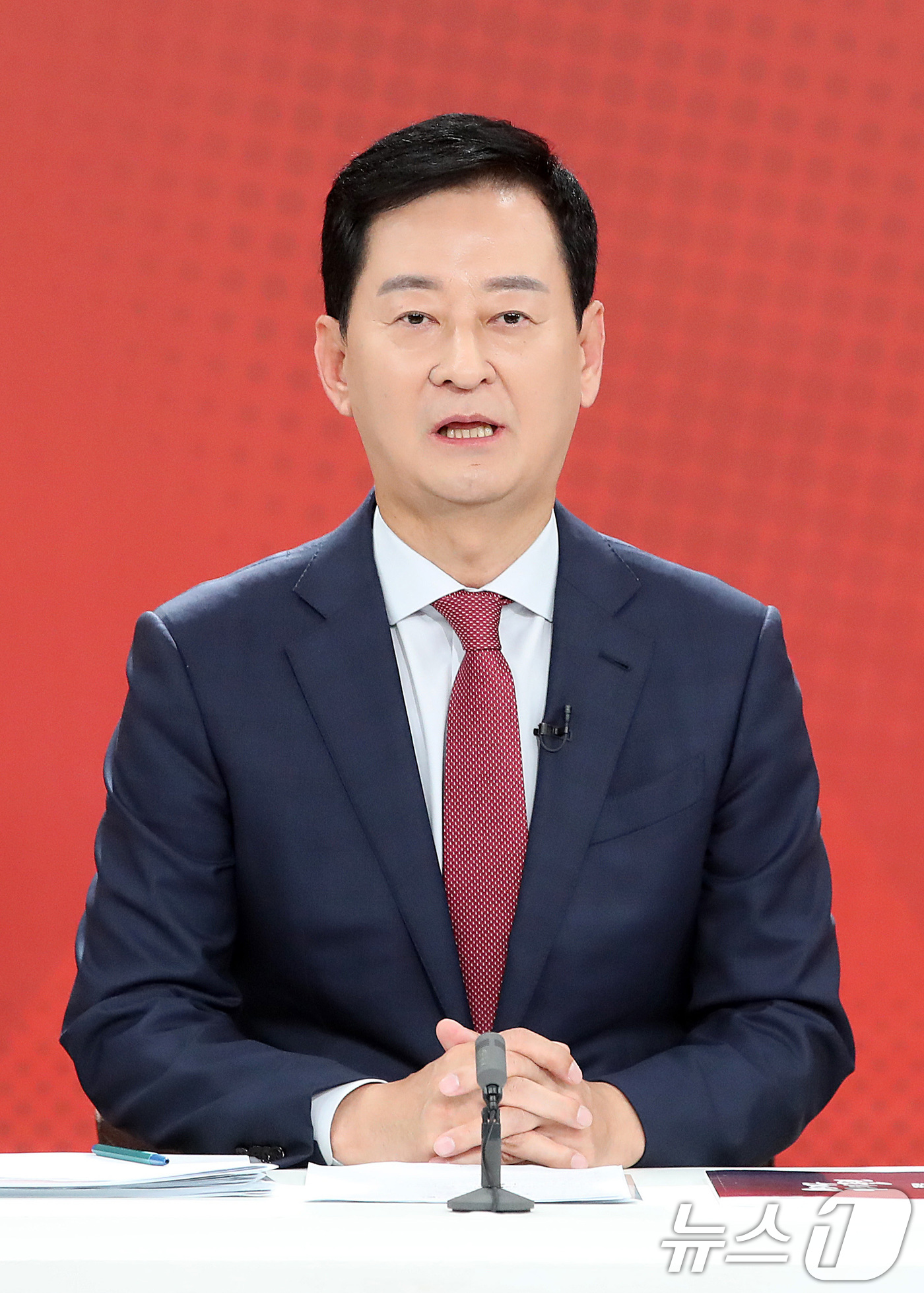 (대구=뉴스1) 공정식 기자 = 13일 오후 대구 수성구 대구MBC에서 열린 '제9회 전국동시지방선거 국민의힘 대구시장 경선 비전토론회'에서 최은석 후보가 발언하고 있다. 2026 …