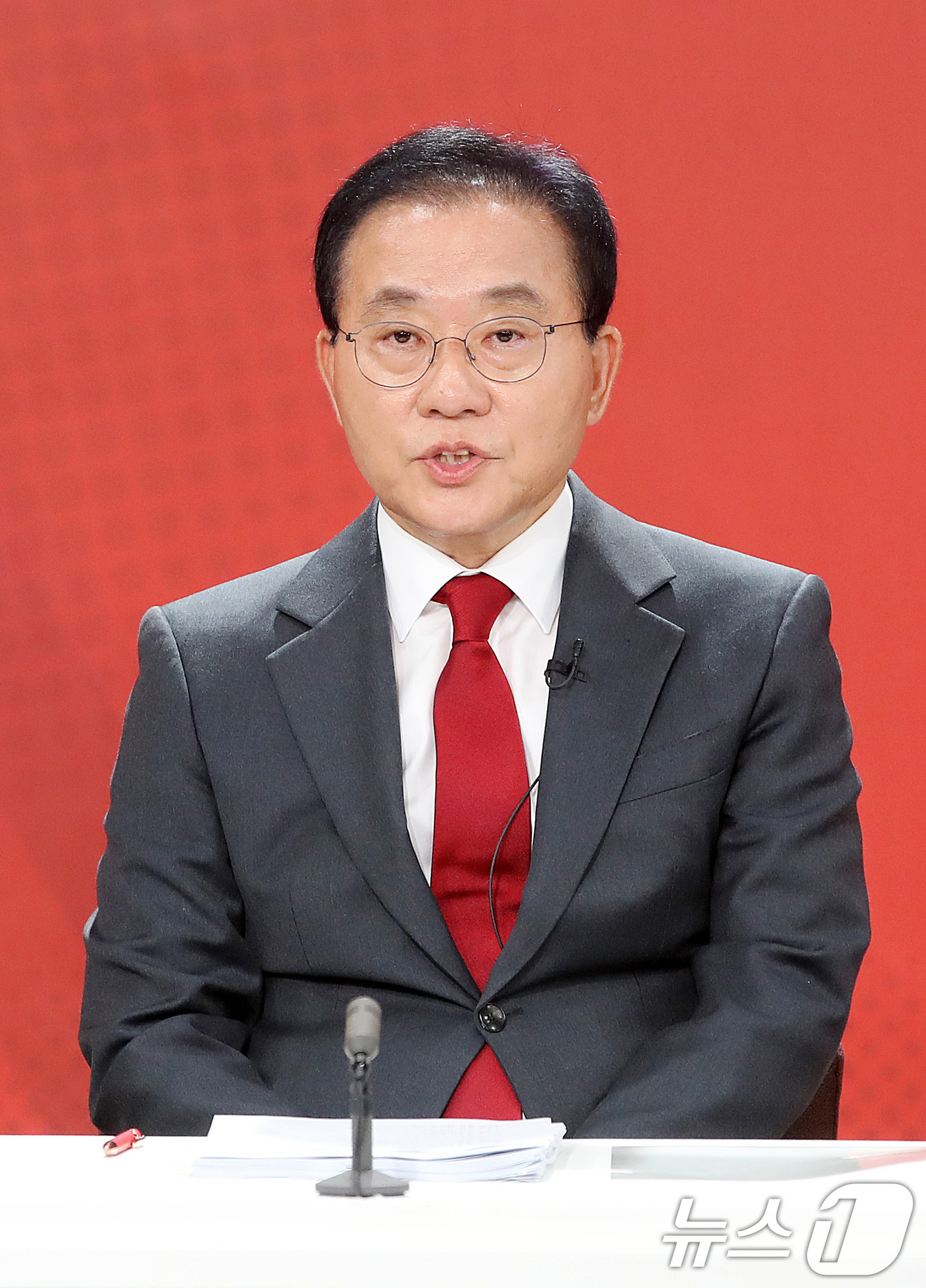 (대구=뉴스1) 공정식 기자 = 13일 오후 대구 수성구 대구MBC에서 열린 '제9회 전국동시지방선거 국민의힘 대구시장 경선 비전토론회'에서 윤재옥 후보가 발언하고 있다. 2026 …