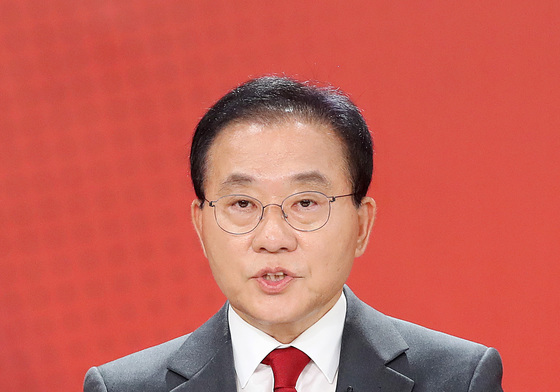 발언하는 윤재옥 후보