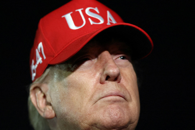 [속보]트럼프 "이란 선박, 봉쇄선 근접 시 즉각 제거"