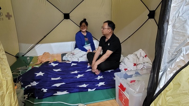 결혼기념일 앞두고 가스폭발 날벼락…"언제 집에 돌아갈지 착잡"