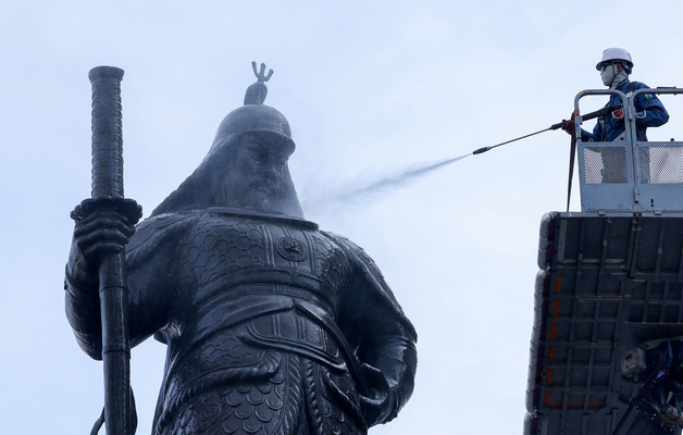 '장군님 시원하시죠?'