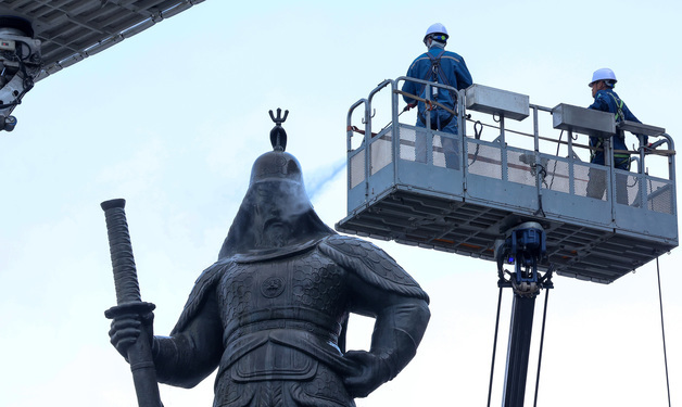 '장군님 시원하시죠?'