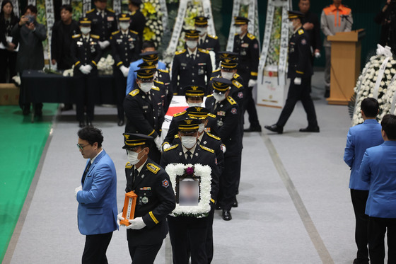 민주노총 "완도 소방관 순직, 인력부족·지휘책임 구조 바꿔야"
