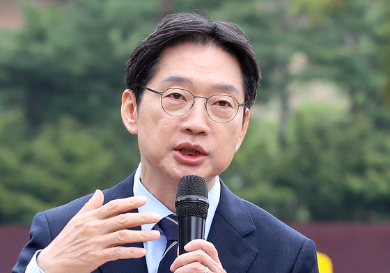 발언하는 김경수 경남지사 후보