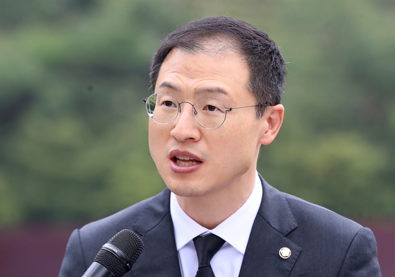 발언하는 김상욱